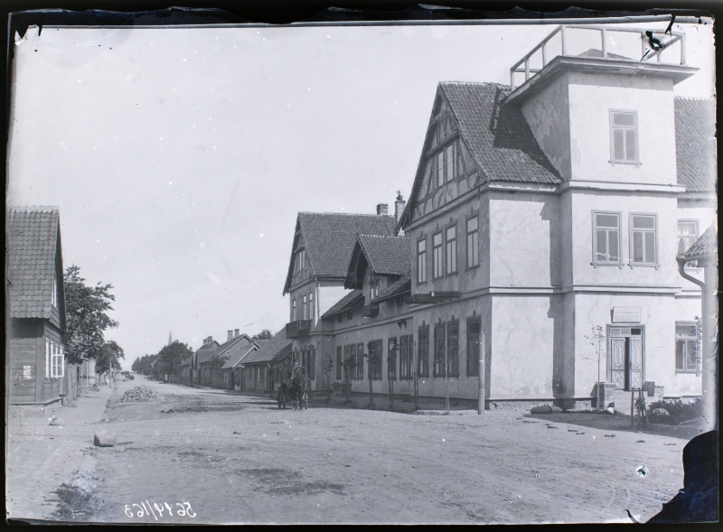 Jüri - Petseri tänava rist, linnapea Alexander von Moeller´i maja Võrus.
