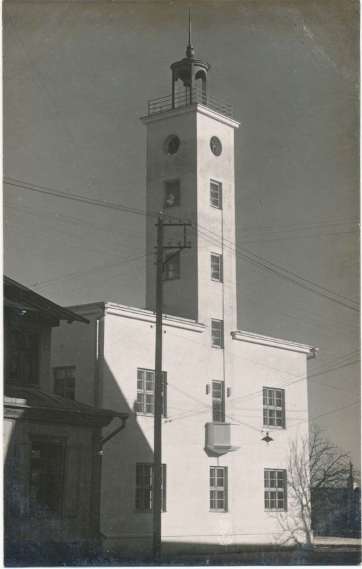 Postcard. Viljandi Raekoda. Located in the album Hm 7955.