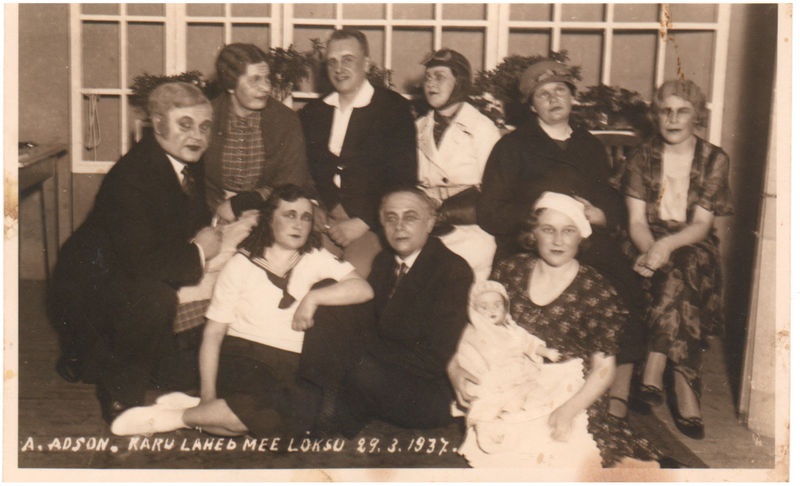 Etenduse "Karu läheb mee lõksu" tegelased