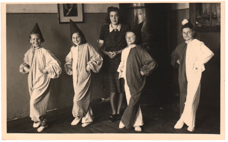 Käesalu kool
Õpilased isetegevuslased koos õpetaja Alise Viheriga