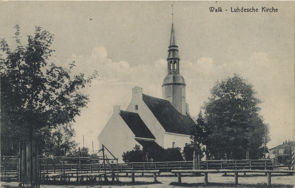 Walking : Luhdeche Church