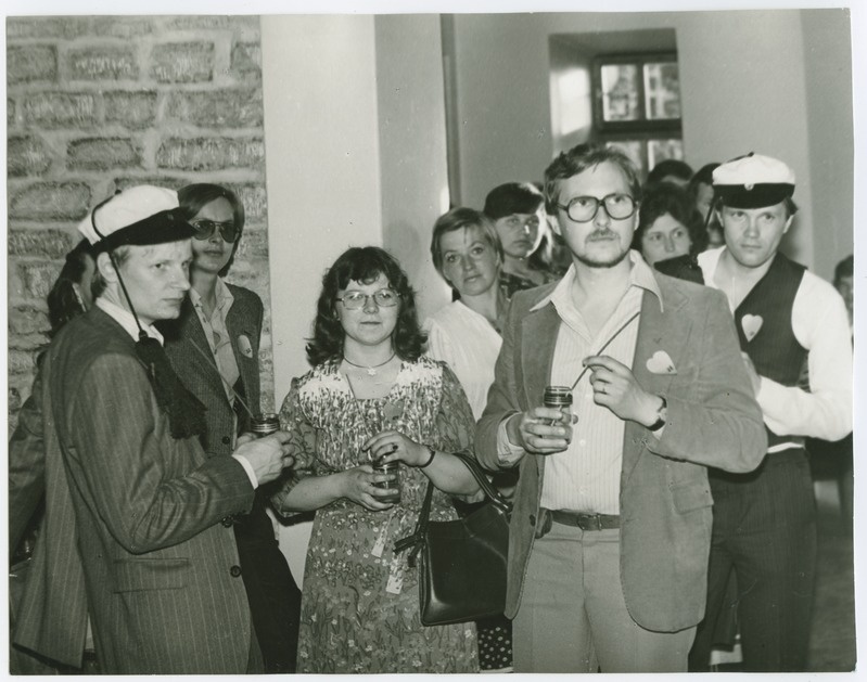 Helsingi tehnikaülikooli üliõpilased külastamas Glehni lossi, 1978.a.