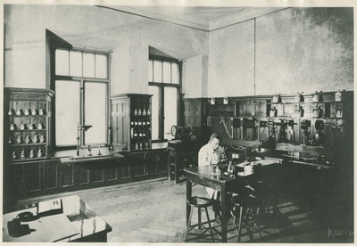 Tallinna Tehnikumi keemia laboratoorium Tolli 8, 1928.a.  duplicate photo