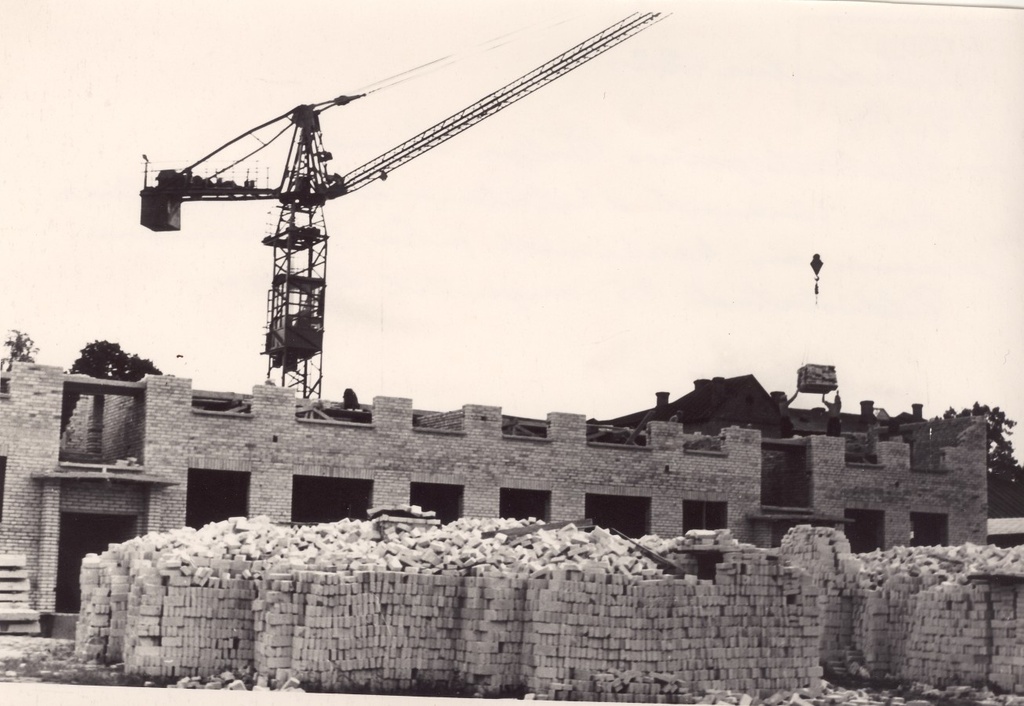Construction of the utilities building on Valgas Garden Street