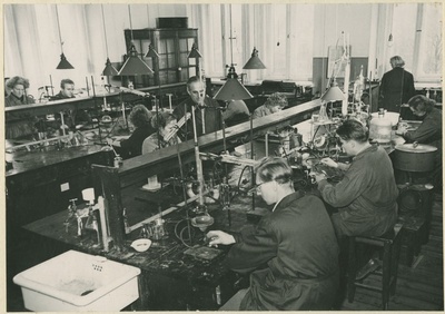 Praktika TPI orgaanilise keemia laboratooriumis, 1957.-1958.a.  duplicate photo