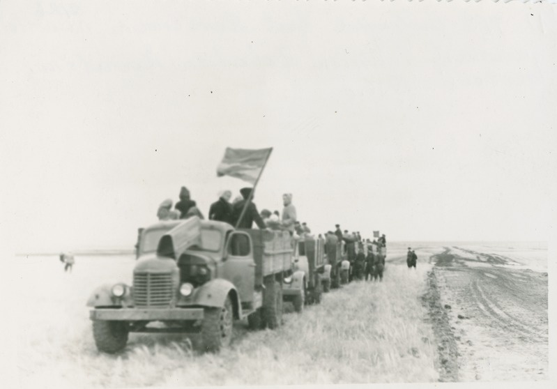 TPI tudengid teel tulevasse töökohta Zaretšnõi sovhoosi, 1956.a.