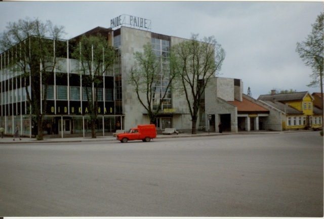 Paint Photo Paide Central square 1998
