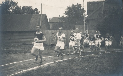 Kergejõustikuvõistlused Jüri Lossmanni sportliku tegevuse 10. aastapäeva tähistamiseks  duplicate photo
