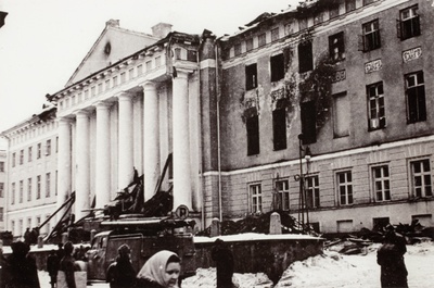 Combustion of the main building of the University, 21.12.1965  duplicate photo