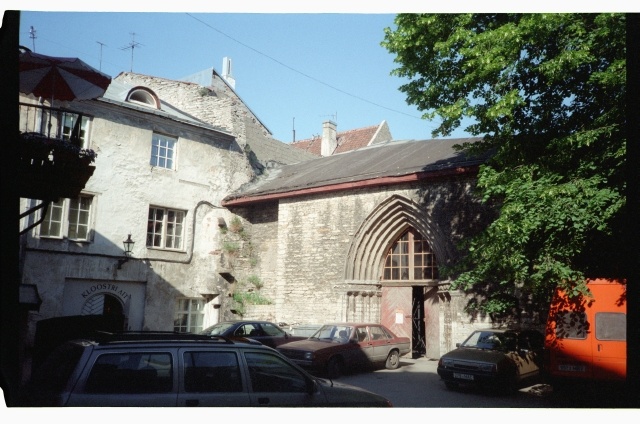 Hoov in the Old Town of Tallinn on the Russian street