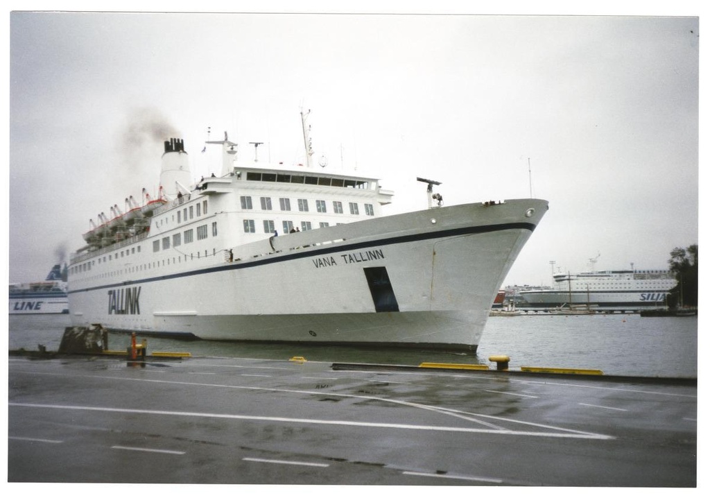 ms Vana Tallinn Eteläsatamassa.