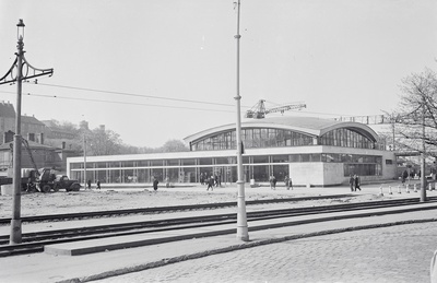 Vaade vastvalminud linnalähirongide ootepaviljonile Tallinnas Balti jaamas, 1960. aastad  similar photo