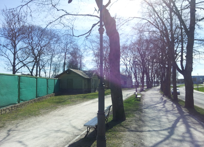 Tenniseväljak Kuressaare pargis rephoto