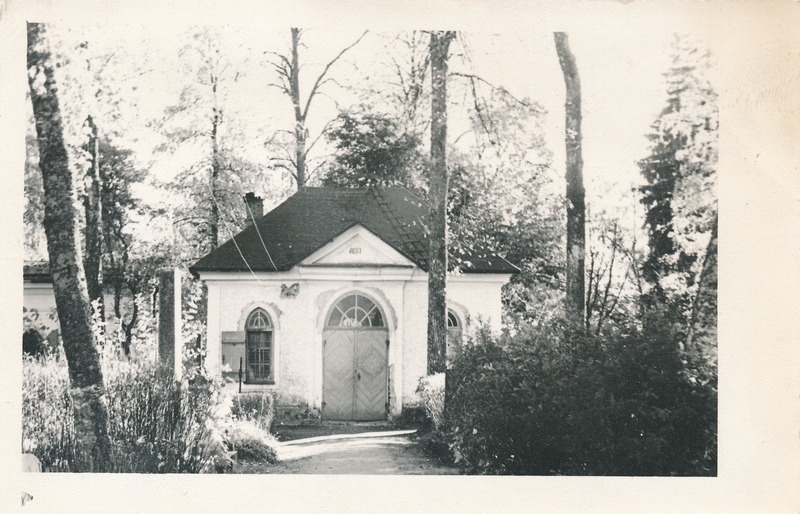 Rakvere, kabel linna surnuaial