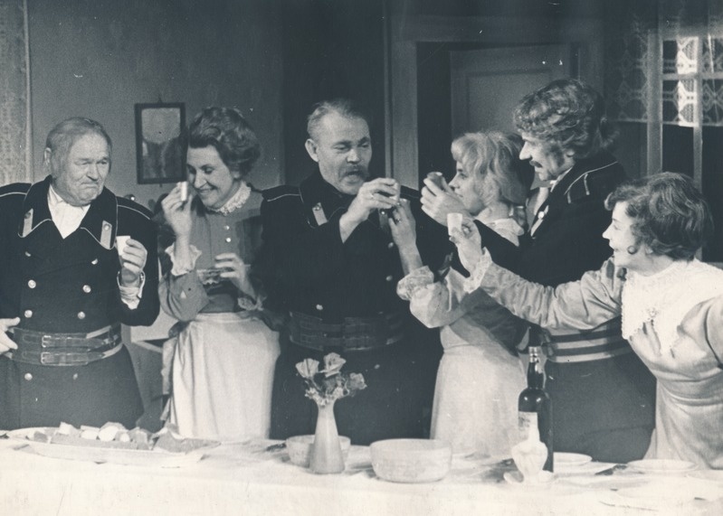 Lavastus Paunvere Rakvere teatris