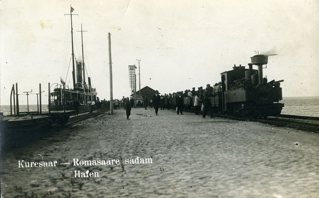 Roomassaare harbour, harbour with passengers of the susla