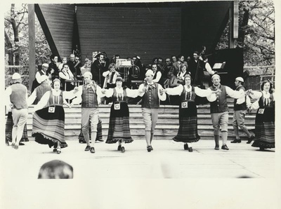 Tsemenditehase Punane Kunda rahvatantsukollektiiv  similar photo