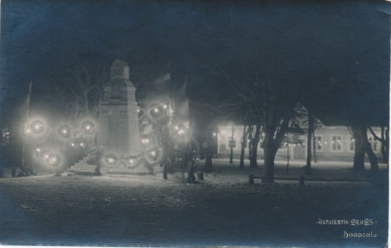 Photo postcard. Fireworks. Haapsalu, 24.II.25. F: Bayer. Black and white.