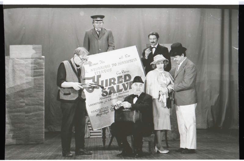 Eesti draamakollektiiv, grupp tegelasi E.Parve näidendist Hiired salves