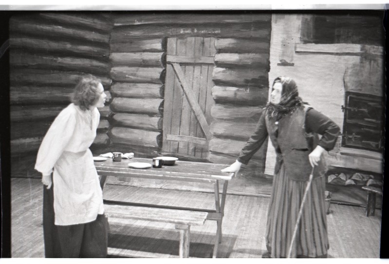 Eesti draamakollektiiv, stseen  Aino Kalda näidendist Paatseba Saaremaalt