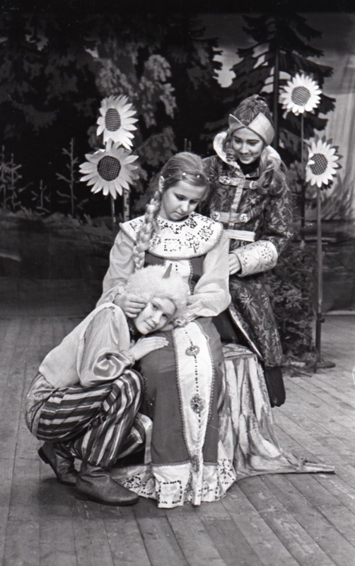 A.Kreisbergi nim lastesektor, stseen etendusest