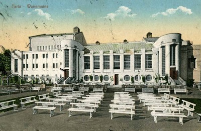 Theatre Vanemuine and the tensions in front of it. Tartu, 1911.  duplicate photo