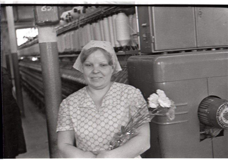 Anna Maksimova, Vana ketrusvabriku ketraja