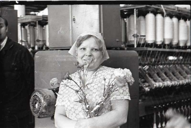 Anna Maksimova, Vana ketrusvabriku ketraja