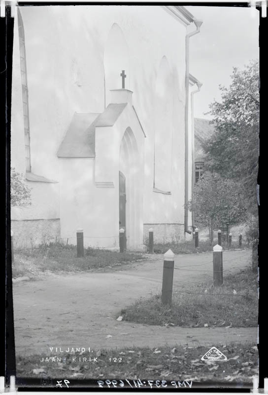 fotonegatiiv, Viljandi, Jaani kirik (uks)