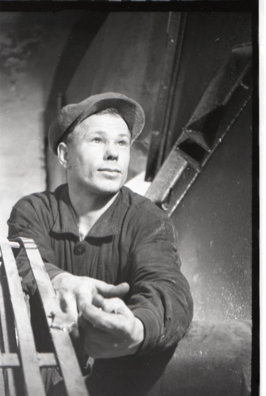 Toivo Harditkainen, Vana kudumisvabriku töötaja tsehhis