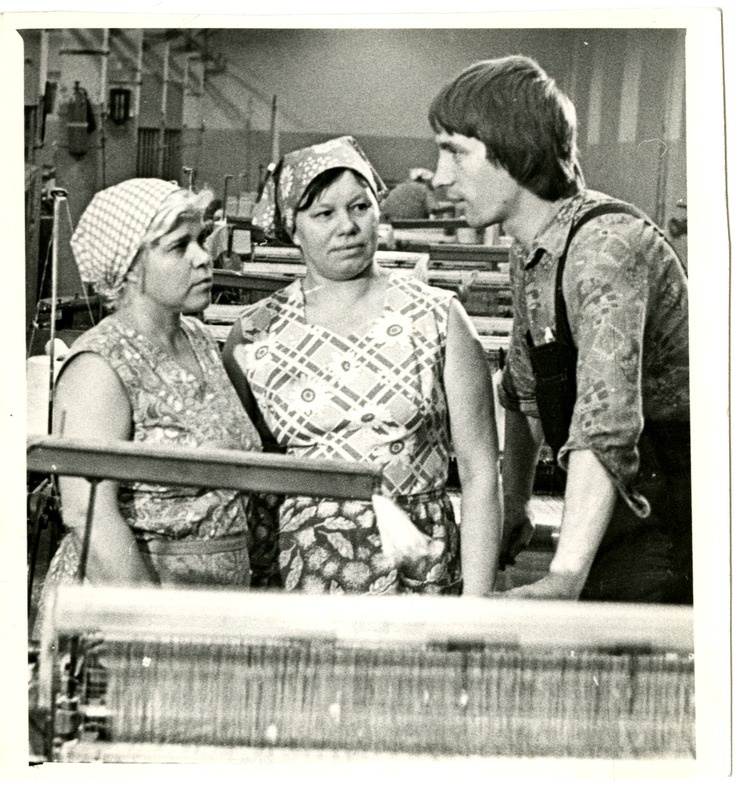 kangrud M.Varkki, J.Rõsseva, meistriabi Vladimir Persidski Vana kudumisvabriku tsehhis