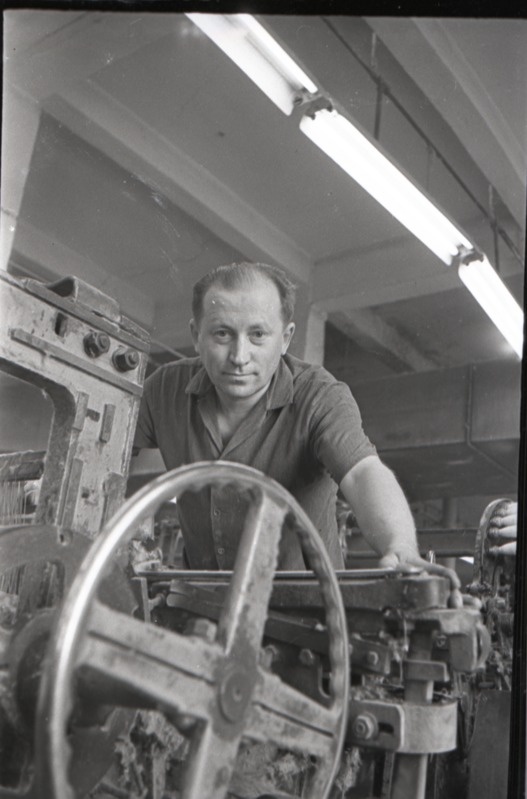 A.Maslov, Uue kudumisvabriku meistriabi tööl