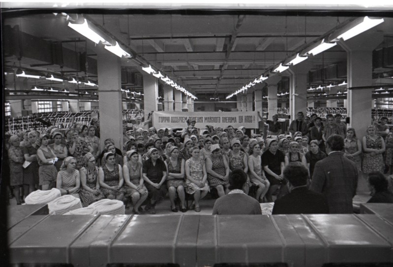 NSVL uue konstitutsiooni arutelu Georgi ketrusvabrikus