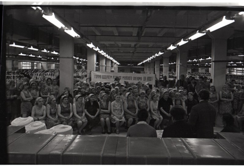 NSVL uue konstitutsiooni arutelu Georgi ketrusvabrikus