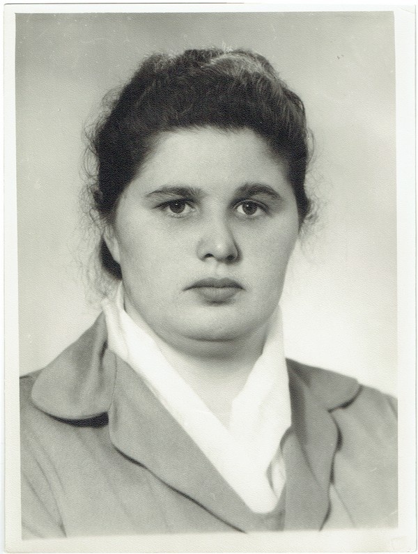 V.Tikunova, Vana ketrusvabriku eesrindlane, portree