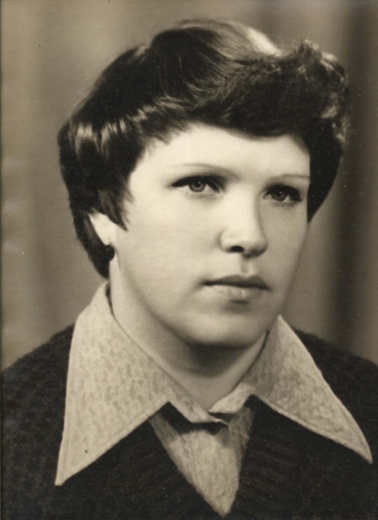 Niina Graždankina, Viimistlusvabriku meistriabi, portree