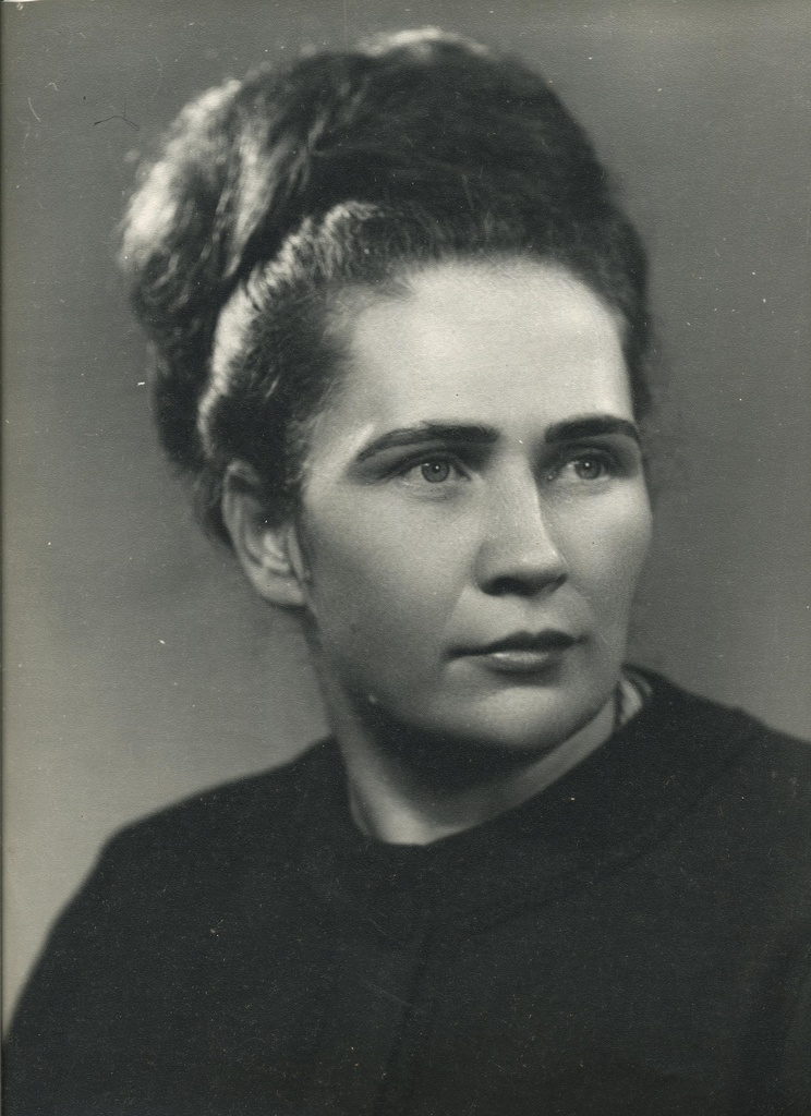 Anita Kropotuhhina, Joala vabriku töötaja