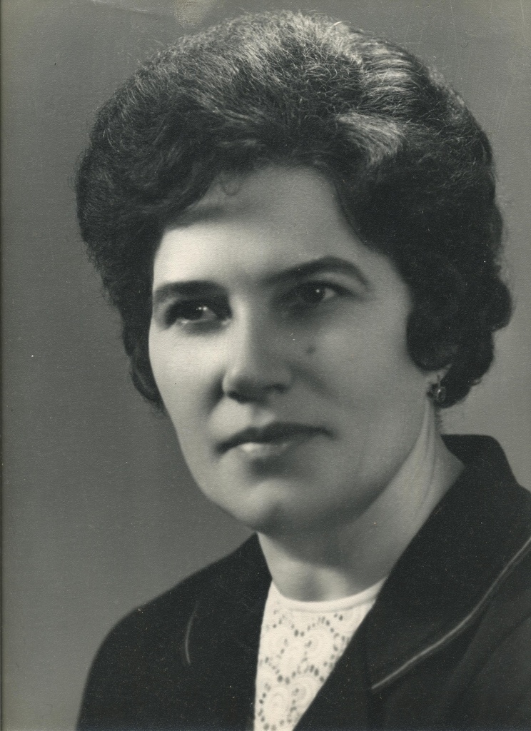 Niina Reštšikova, Joala vabriku parteikomitee sekretär