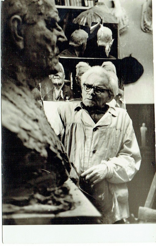 skulptor Lõssenko viimistleb August Abeli büsti