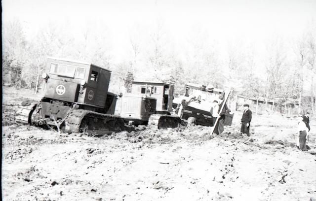 Kuressaare staadioni ehitus Weise heinamaal