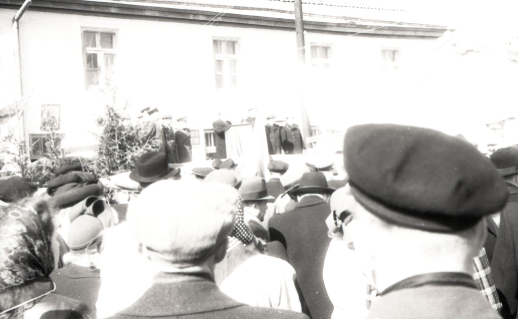 1956. aasta 1. mai miiting Kuressaare kesklinnas