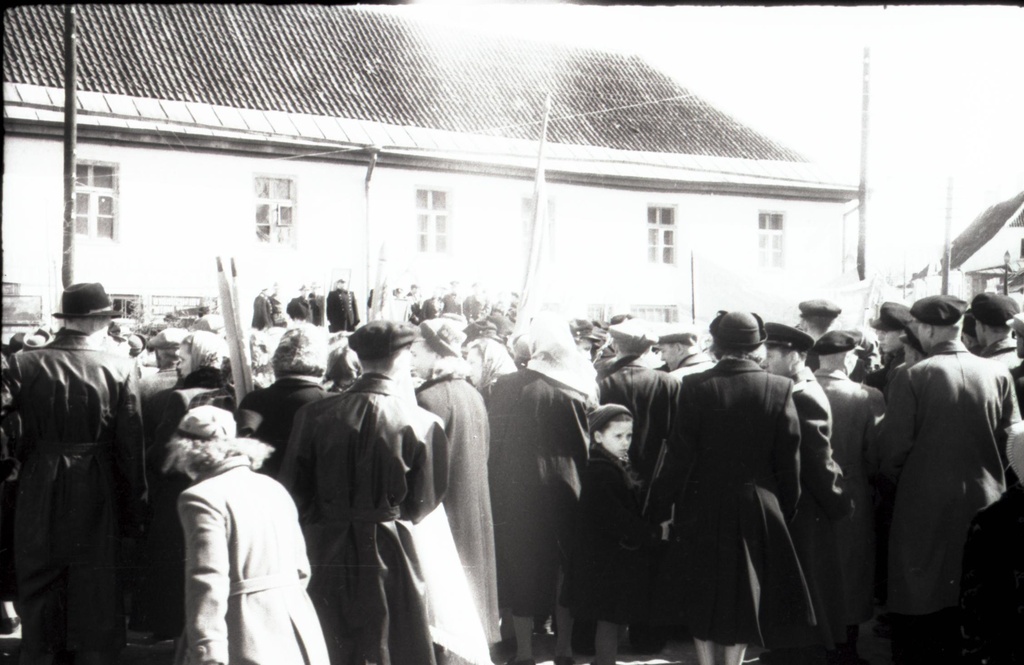 1956. aasta 1. mai miiting Kuressaare kesklinnas