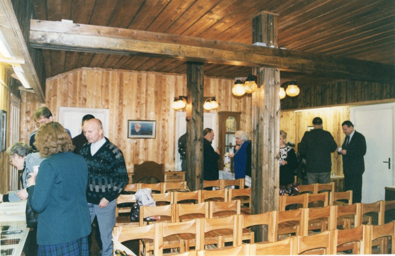 Iisaku muuseumi kaminasaalis Roerichi näituse avamine, 20.11.1999
