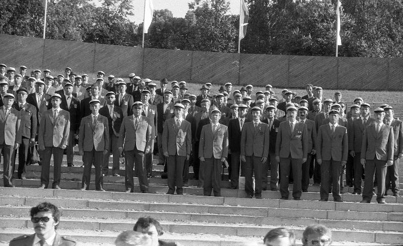 Negative. The III boy choir song festival in Tartu in 1986. A. Nilson's whole. Male choirs present.