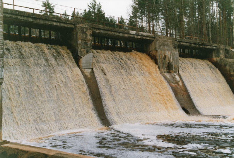 Tudulinna hüdroelektrijaam ja pais