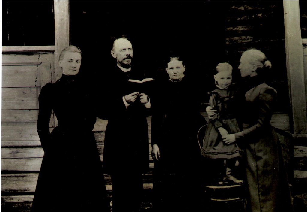 R. Th. Hansen ja tema perekond, Gertrud, R. Theodor, Aleksandriine, Margarite-Elise, Marta