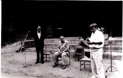 Iisaku laululaval 24.06.1990. Vello Viisimaa, Hans Hindpere, Sulev Nõmmik  similar photo