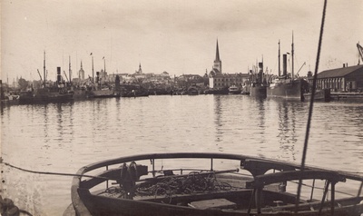 Vaade Tallinnale sadama poolt  duplicate photo