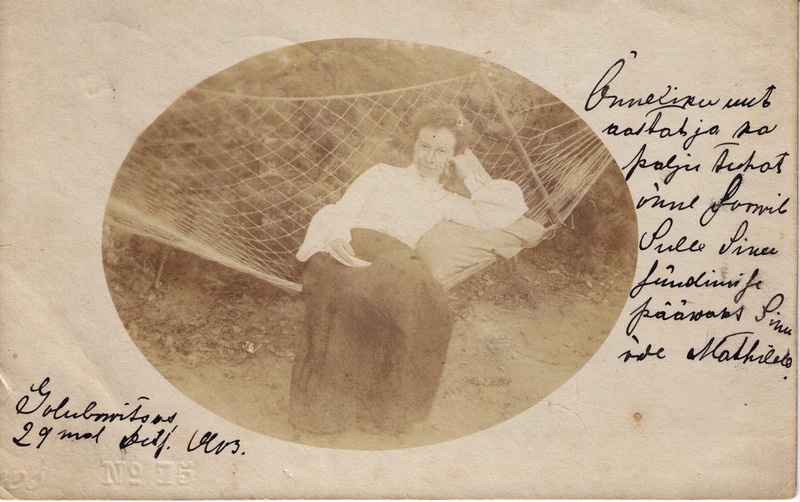 Mathilde ..., istub võrkkiigel, 1903. a