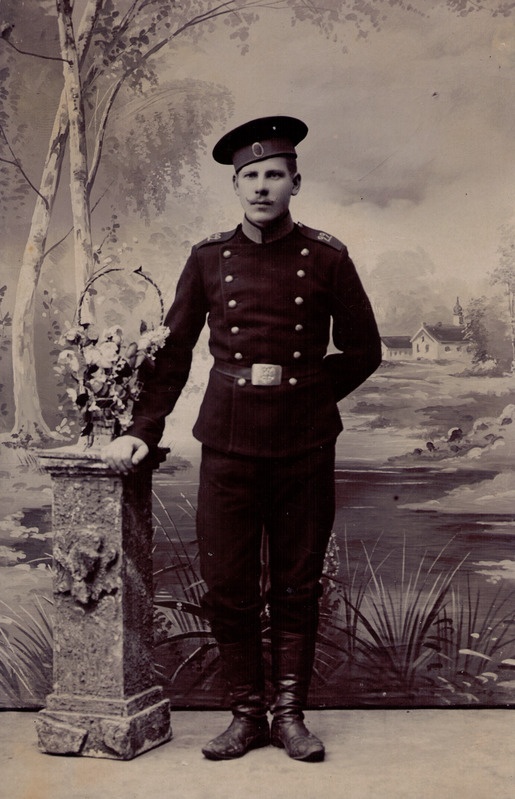 Sõjaväevormis sõdur 1911. a